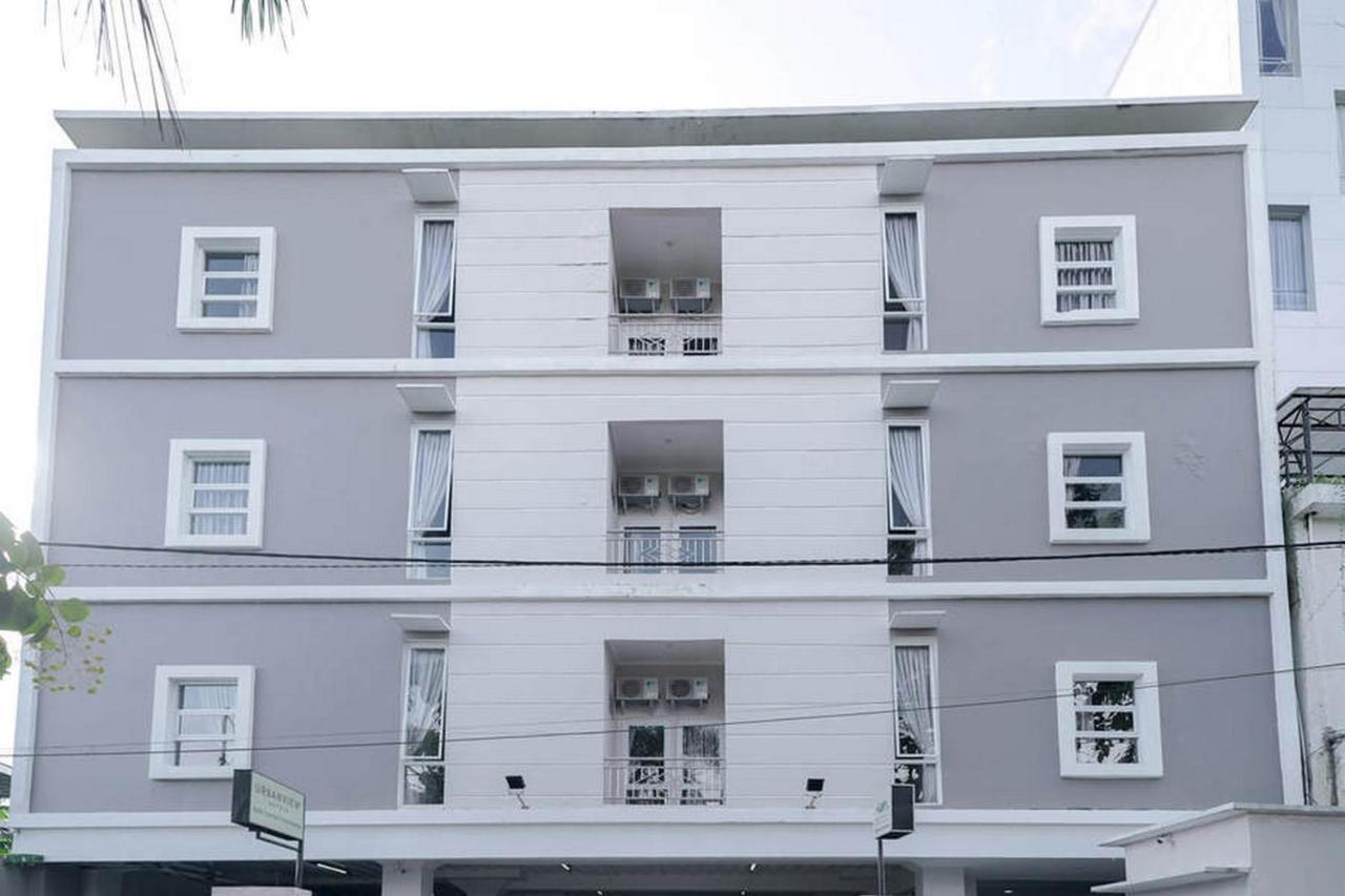 Urbanview Hotel Bari Syariah Palembang By Reddoorz Luaran gambar
